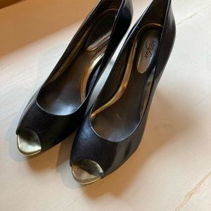 Black Leather Peep Toe Shoe